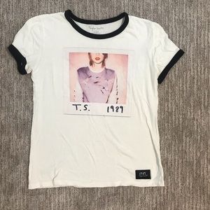 Taylor Swift 1989 tour t-shirt